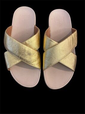 FitFlop Lulu Cross Slide Sandals in Artisan Gold Size 9
